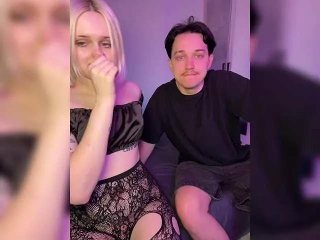 Girls free live sex cams: Check out the satisfaction of typing and cam2cam with our sensual livestreamers, who will teach you all about temptation and desires with their smoking hot physiques.