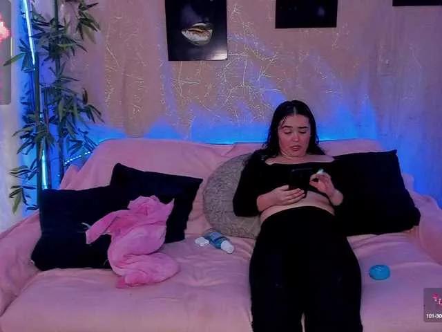 Spur your dreams, talk and cam2cam with smoking hot bigclit and assplay freechat cam hosts. Our picks of naughty trimmed-white, strapon & cheapest-privates-white live cams will incite your thirst. Discover their live productions here for free!