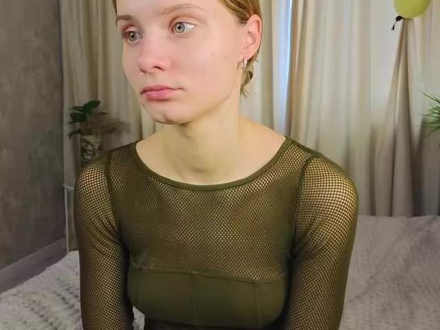 SoftBliss from BongaCams is Freechat