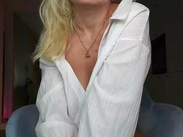Photos of Sonya-reallsugar from BongaCams is Freechat
