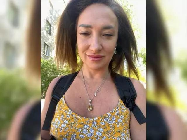 Girls free live sex cams: Check out the satisfaction of typing and cam2cam with our sensual livestreamers, who will teach you all about temptation and desires with their smoking hot physiques.