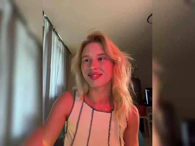 Girls free live sex cams: Check out the satisfaction of typing and cam2cam with our sensual livestreamers, who will teach you all about temptation and desires with their smoking hot physiques.