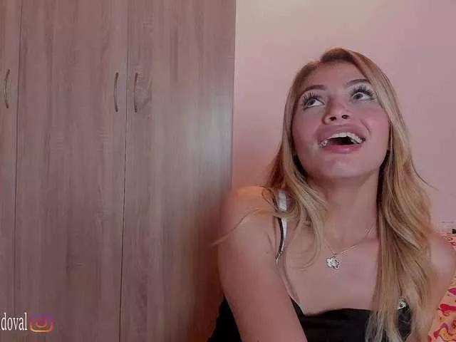 Girls free live sex cams: Check out the satisfaction of typing and cam2cam with our sensual livestreamers, who will teach you all about temptation and desires with their smoking hot physiques.