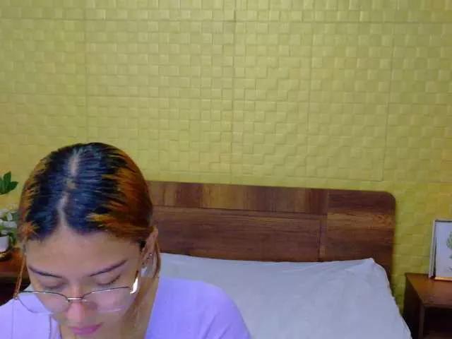Photos of sweet-18s from BongaCams is Freechat