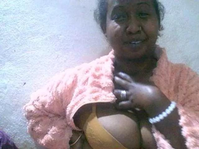 Sylivinaahh from BongaCams is Freechat