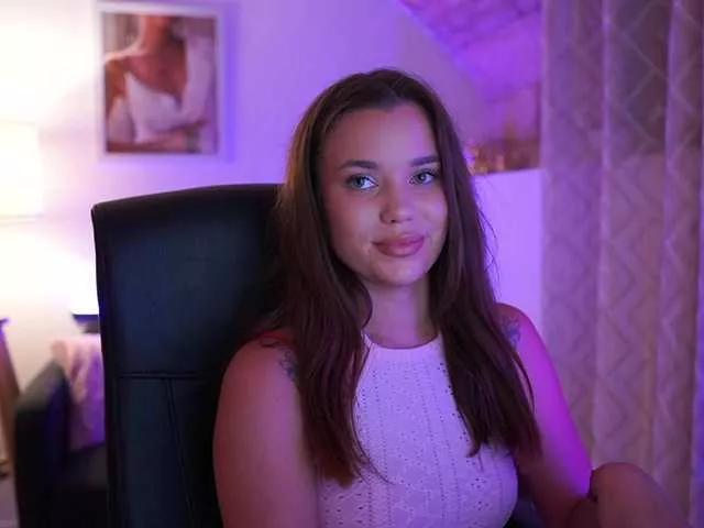 synneglows from BongaCams is Freechat