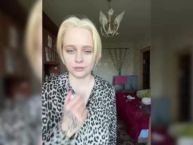 Girls free live sex cams: Check out the satisfaction of typing and cam2cam with our sensual livestreamers, who will teach you all about temptation and desires with their smoking hot physiques.