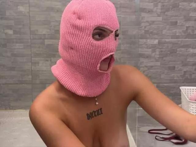 thepinkmaskbabe from BongaCams is Freechat