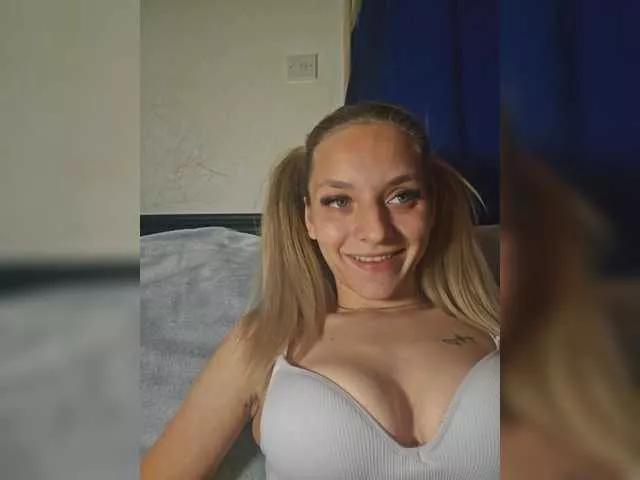 Girls free live sex cams: Check out the satisfaction of typing and cam2cam with our sensual livestreamers, who will teach you all about temptation and desires with their smoking hot physiques.