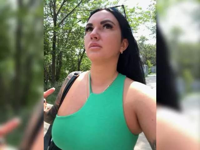 Girls free live sex cams: Check out the satisfaction of typing and cam2cam with our sensual livestreamers, who will teach you all about temptation and desires with their smoking hot physiques.