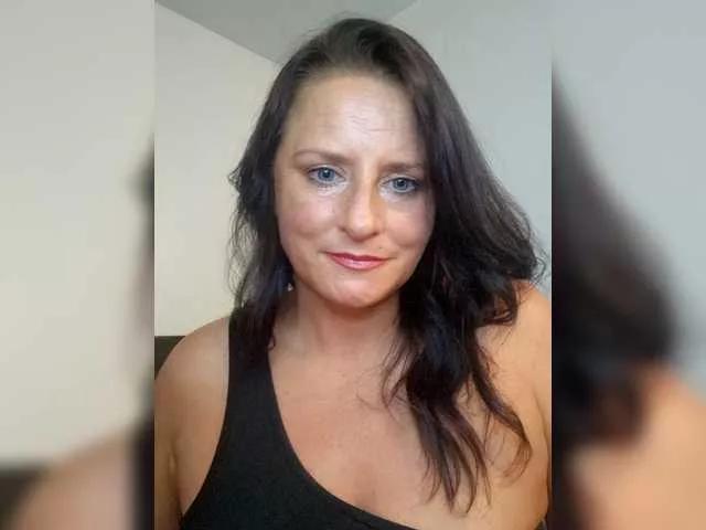 Girls free live sex cams: Check out the satisfaction of typing and cam2cam with our sensual livestreamers, who will teach you all about temptation and desires with their smoking hot physiques.