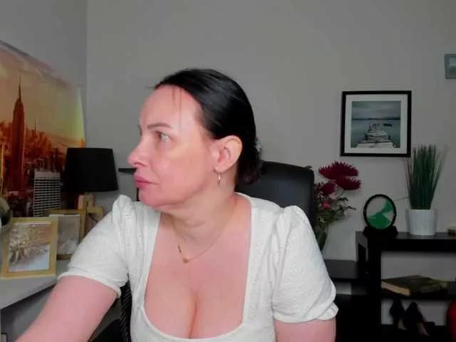 Girls free live sex cams: Check out the satisfaction of typing and cam2cam with our sensual livestreamers, who will teach you all about temptation and desires with their smoking hot physiques.
