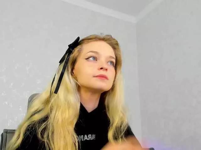 Girls free live sex cams: Check out the satisfaction of typing and cam2cam with our sensual livestreamers, who will teach you all about temptation and desires with their smoking hot physiques.