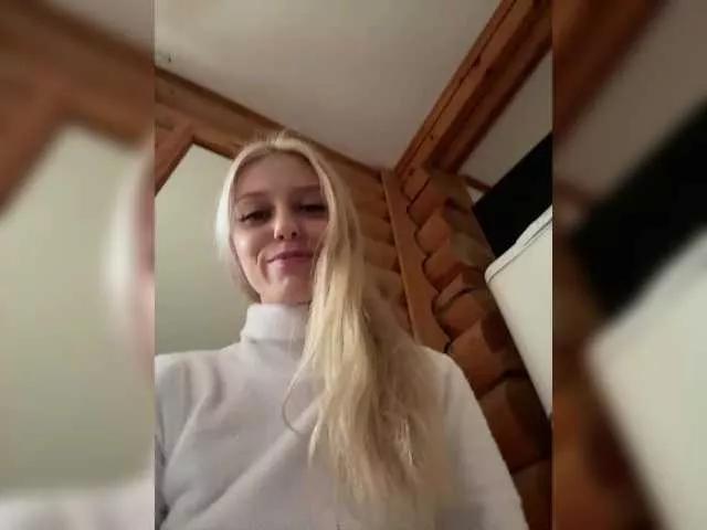 Girls free live sex cams: Check out the satisfaction of typing and cam2cam with our sensual livestreamers, who will teach you all about temptation and desires with their smoking hot physiques.