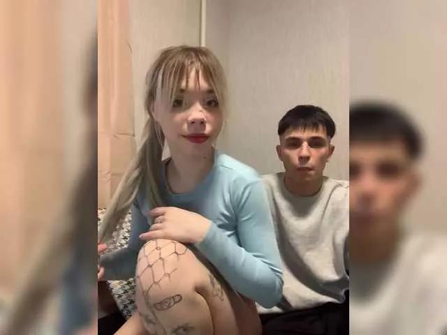 Girls free live sex cams: Check out the satisfaction of typing and cam2cam with our sensual livestreamers, who will teach you all about temptation and desires with their smoking hot physiques.