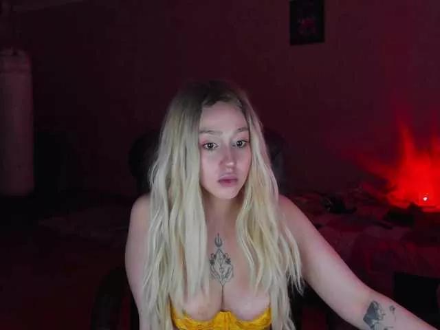 WhiteKitsu from BongaCams is Freechat