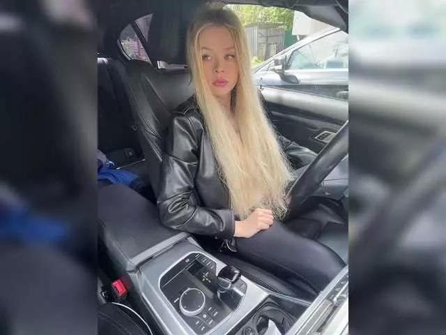 Girls free live sex cams: Check out the satisfaction of typing and cam2cam with our sensual livestreamers, who will teach you all about temptation and desires with their smoking hot physiques.