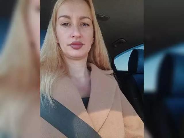 Girls free live sex cams: Check out the satisfaction of typing and cam2cam with our sensual livestreamers, who will teach you all about temptation and desires with their smoking hot physiques.