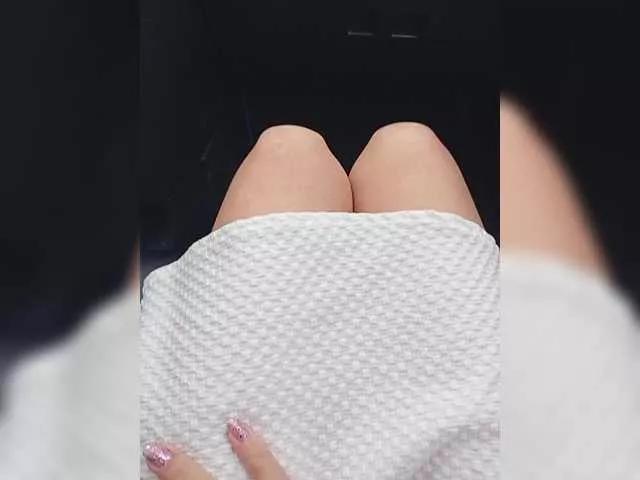 Girls free live sex cams: Check out the satisfaction of typing and cam2cam with our sensual livestreamers, who will teach you all about temptation and desires with their smoking hot physiques.
