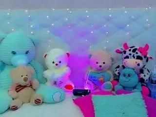 alanna-dollsx from CamSoda is Freechat