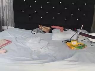 alicee-moonn from CamSoda is Freechat