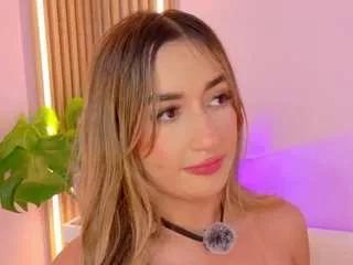 Girls free live sex cams: Check out the satisfaction of typing and cam2cam with our sensual livestreamers, who will teach you all about temptation and desires with their smoking hot physiques.