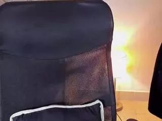 andrew-wolf from CamSoda is Freechat