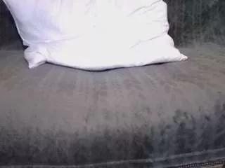 annahotsquirt from CamSoda is Freechat