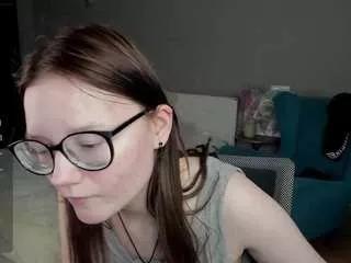 browneyess from CamSoda is Freechat