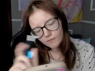 browneyess from CamSoda is Freechat