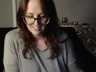 bustyhousewife from CamSoda is Freechat