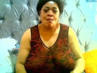 bustyqueenbbbw from CamSoda is Freechat