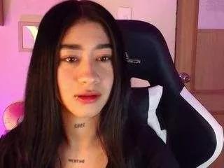 Photos of camiilaa-torres from CamSoda is Freechat