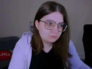 cherry-hugs from CamSoda is Freechat