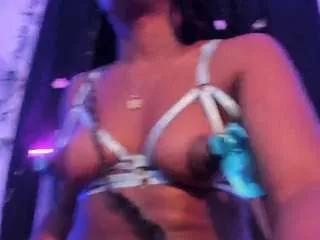 cloeesaenz from CamSoda is Freechat
