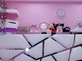 cute-enderlyn21 from CamSoda is Freechat