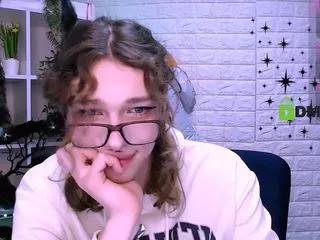 dann-foxy from CamSoda is Freechat