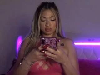 Girls free live sex cams: Check out the satisfaction of typing and cam2cam with our sensual livestreamers, who will teach you all about temptation and desires with their smoking hot physiques.