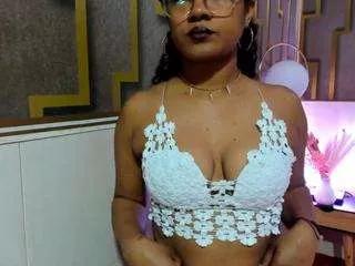 emma-arias from CamSoda is Freechat