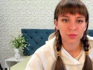 emy-angel1 from CamSoda is Freechat