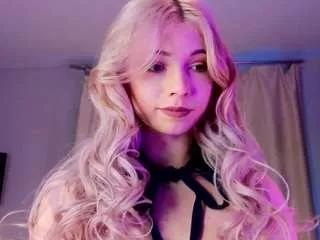 Photos of erlinafulwood from CamSoda is Freechat