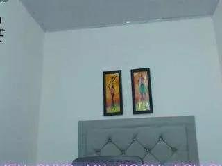 evelynquee from CamSoda is Freechat