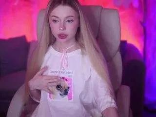 Girls free live sex cams: Check out the satisfaction of typing and cam2cam with our sensual livestreamers, who will teach you all about temptation and desires with their smoking hot physiques.