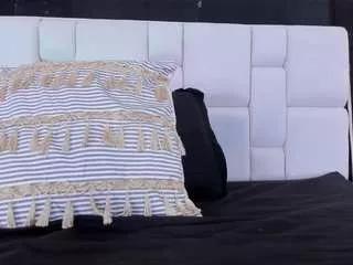 Girls free live sex cams: Check out the satisfaction of typing and cam2cam with our sensual livestreamers, who will teach you all about temptation and desires with their smoking hot physiques.