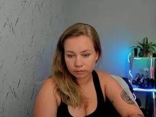 holly95love from CamSoda is Freechat