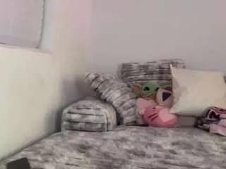 iluvjuicy247 from CamSoda is Freechat