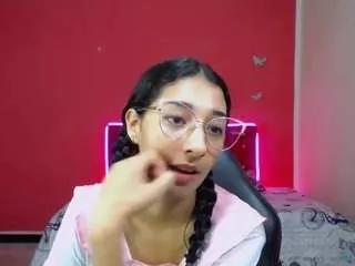 inocent-moon from CamSoda is Freechat