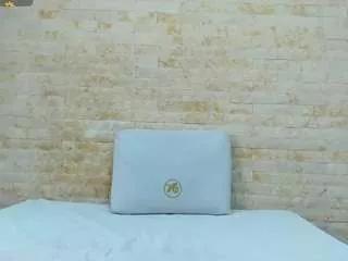 issa-bonnet from CamSoda is Freechat