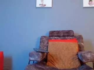 jade-brunnette from CamSoda is Freechat