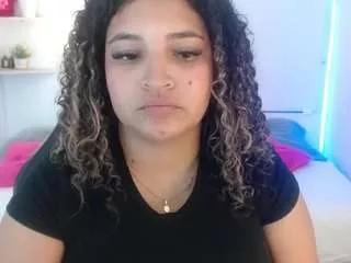 julia-bust from CamSoda is Freechat
